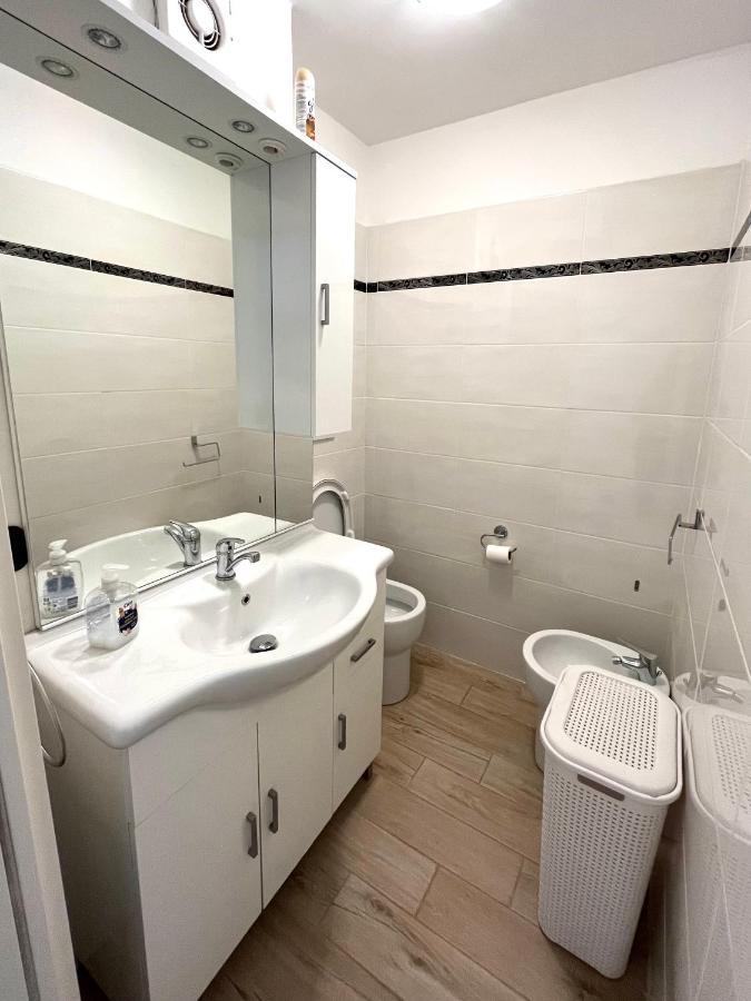 Trilocale Centro Cervinia Apartment เบรยล์-แชร์วิเนีย ภายนอก รูปภาพ