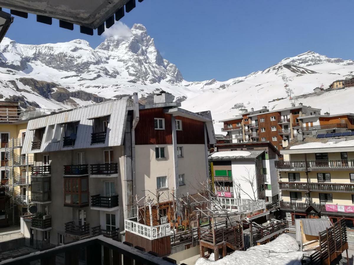Trilocale Centro Cervinia Apartment เบรยล์-แชร์วิเนีย ภายนอก รูปภาพ